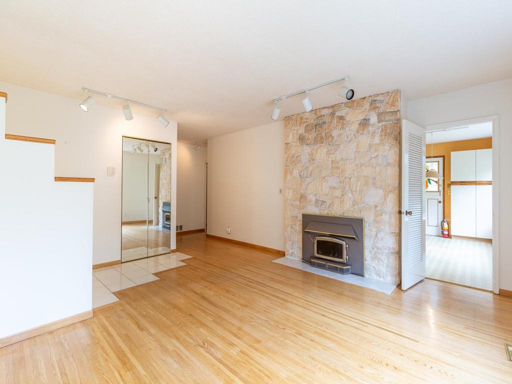 Listing Image for R3150059