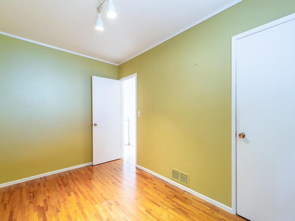 Listing Image for R3150059