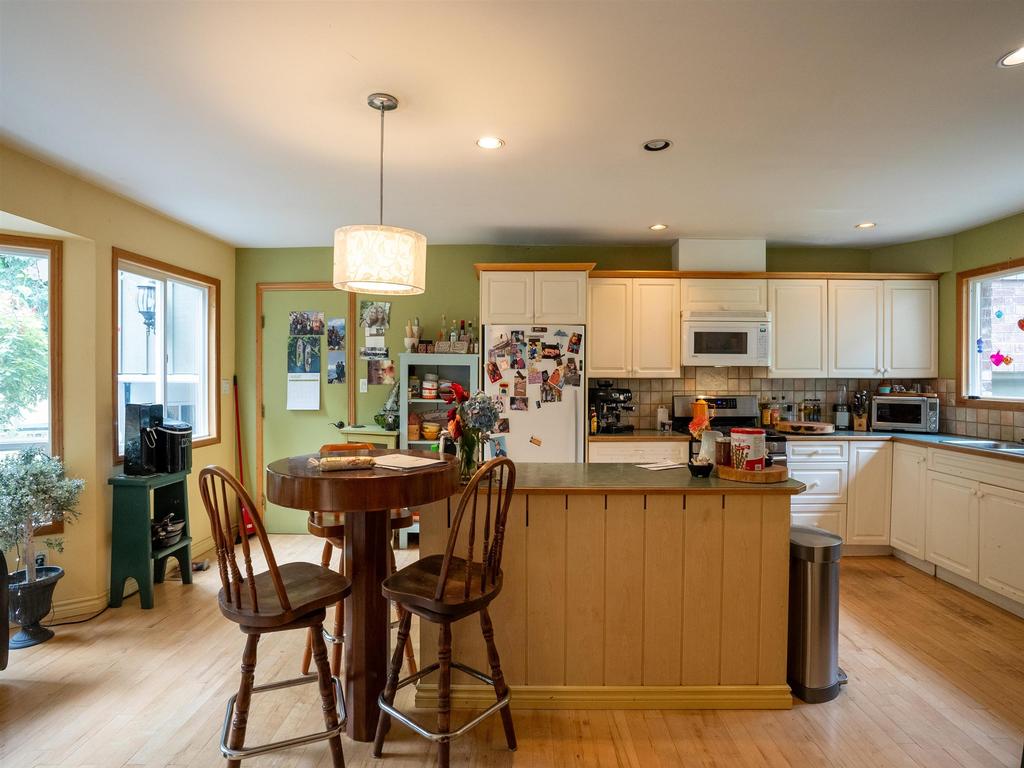 Listing Image for R3150097