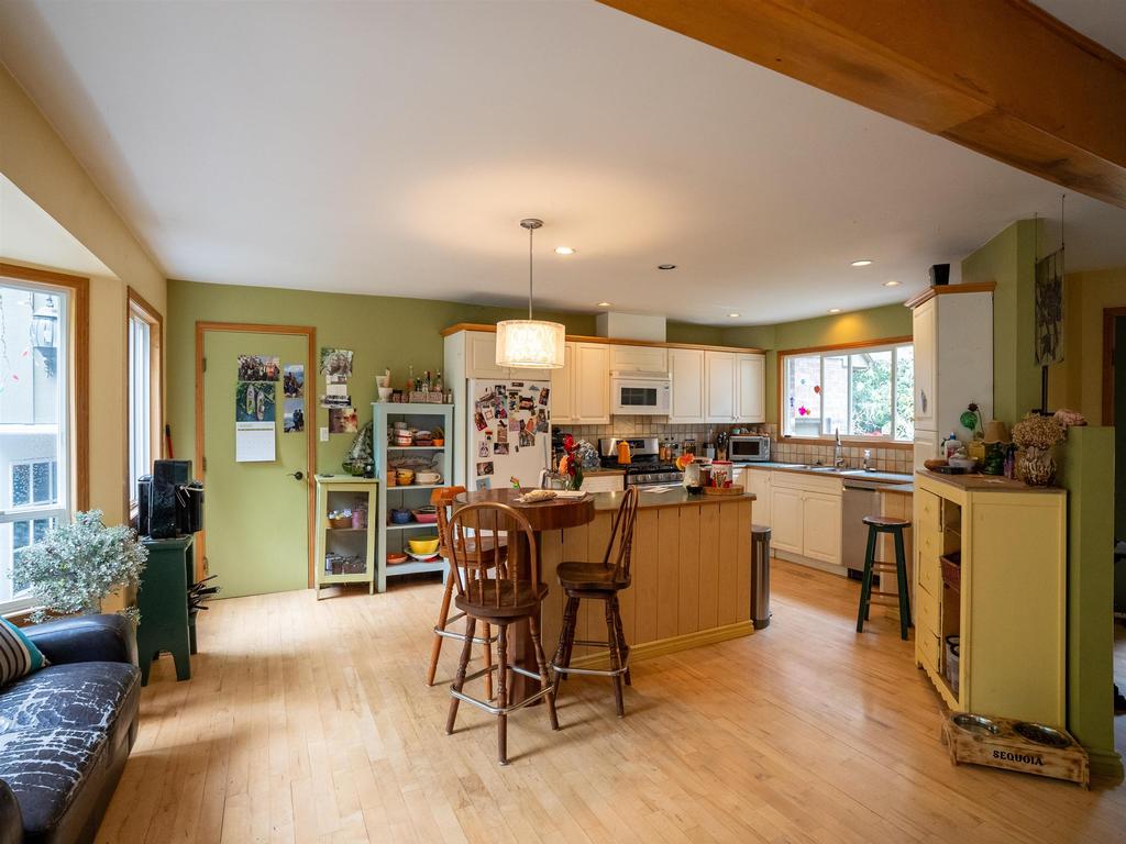 Listing Image for R3150097