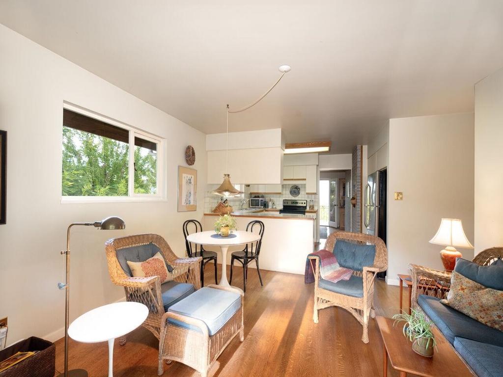 Listing Image for R3150201
