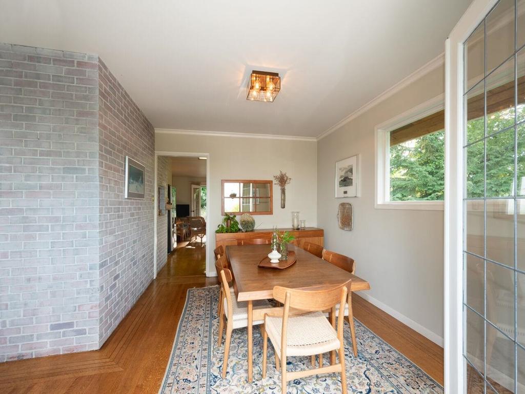 Listing Image for R3150201