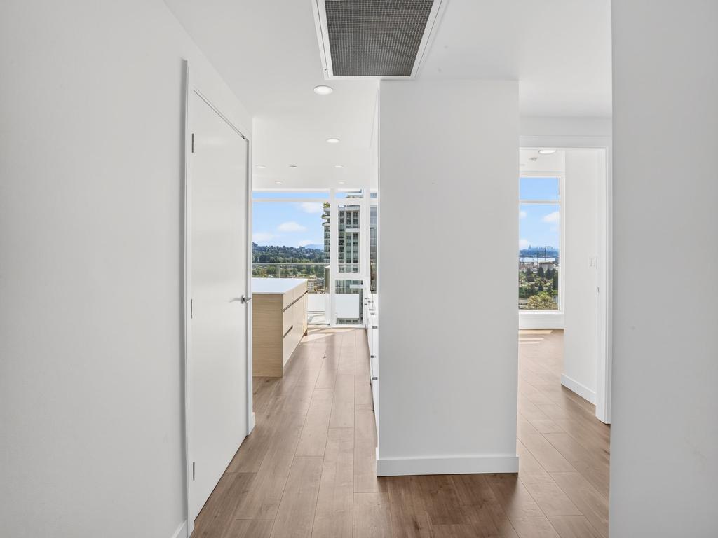 Listing Image for R3150390