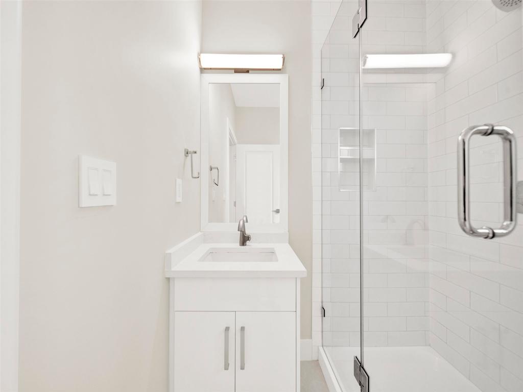 Listing Image for R3150410