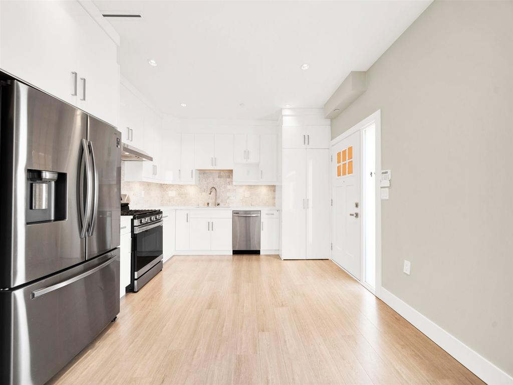 Listing Image for R3150410