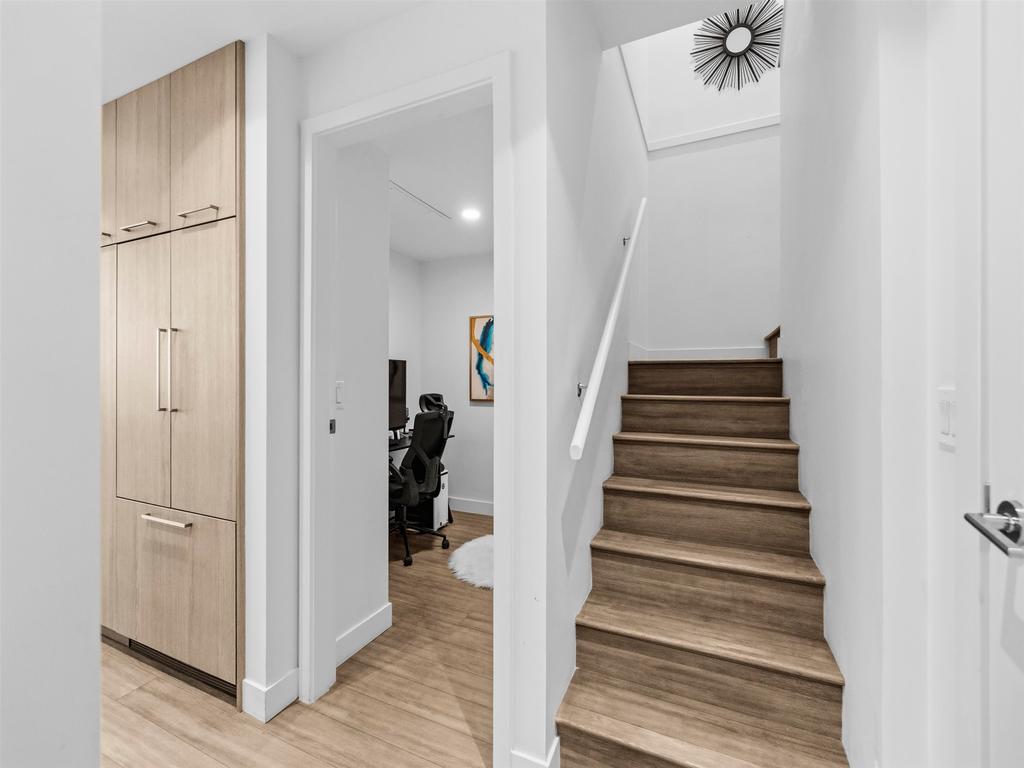 Listing Image for R3150570