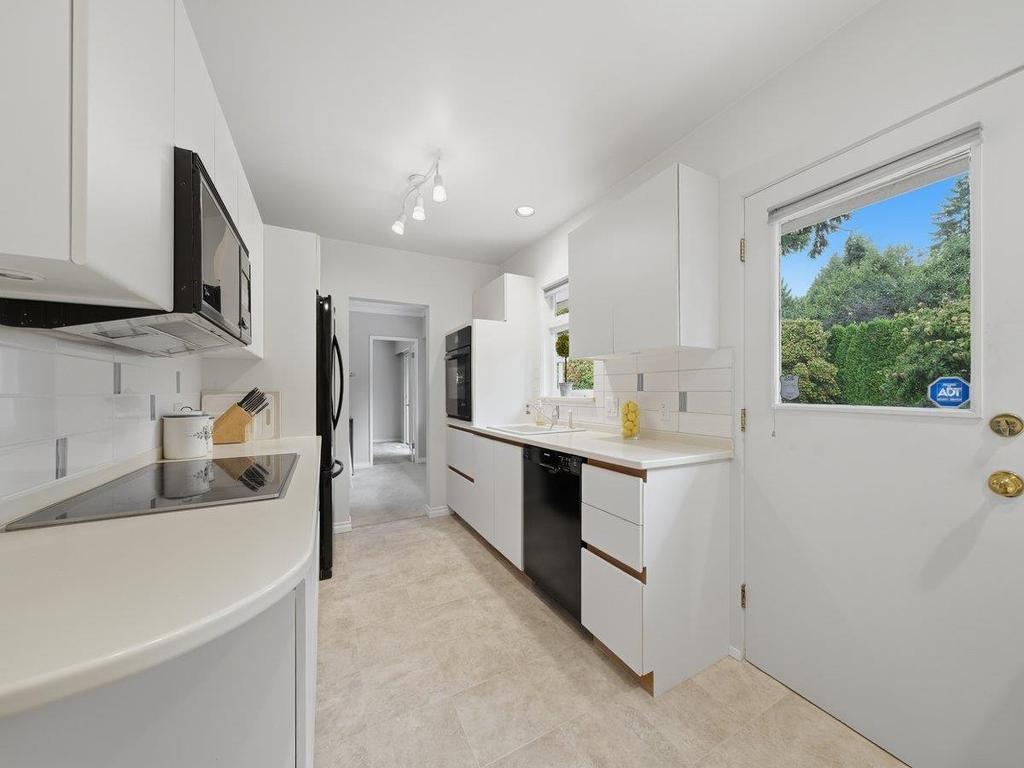 Listing Image for R3150616