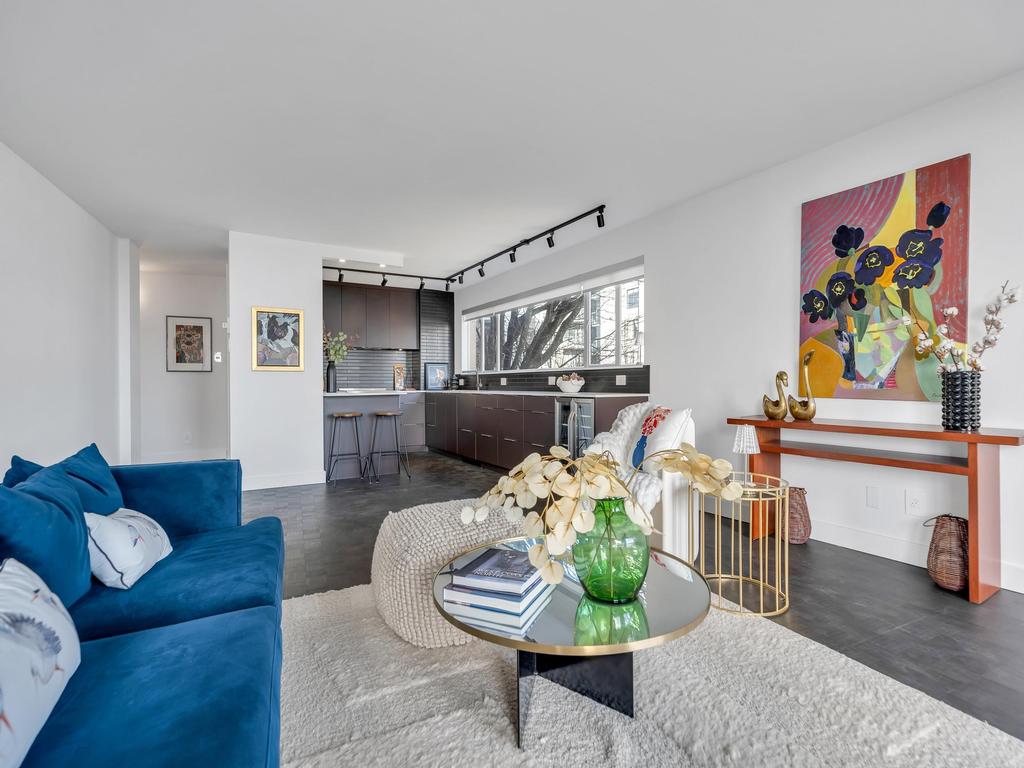Listing Image for R3150796
