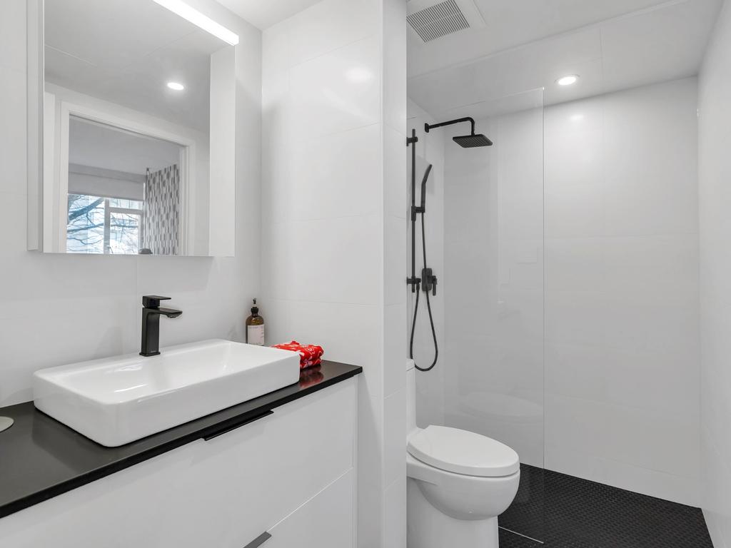 Listing Image for R3150796