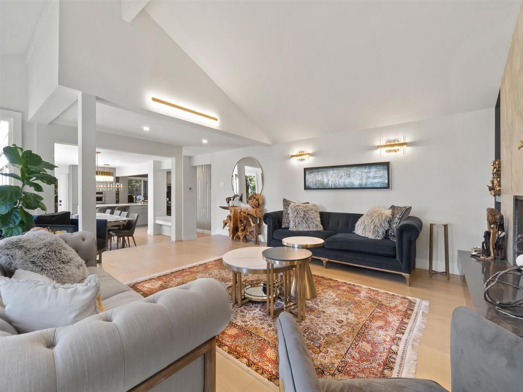 Listing Image for R3150831