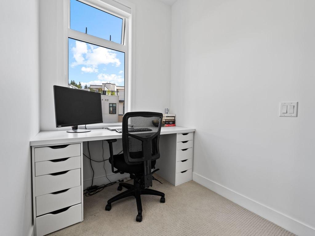 Listing Image for R3152056