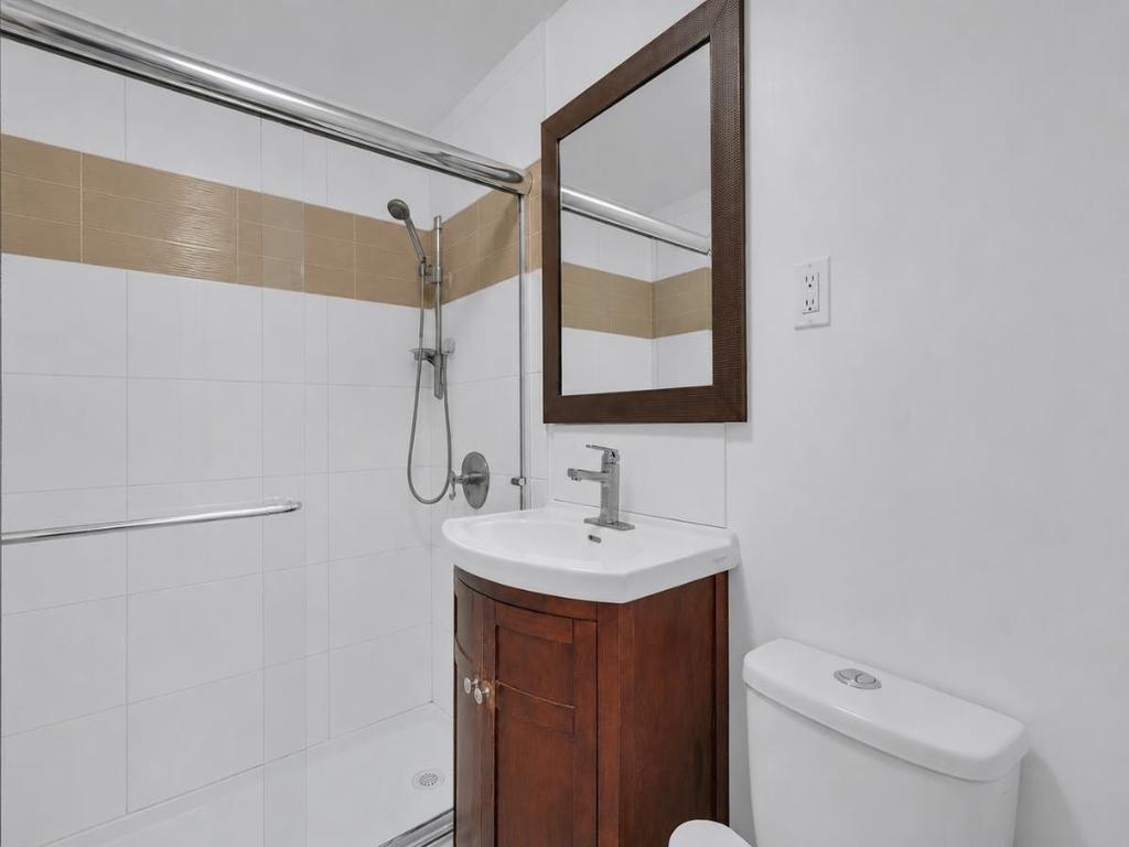 Listing Image for R3152351