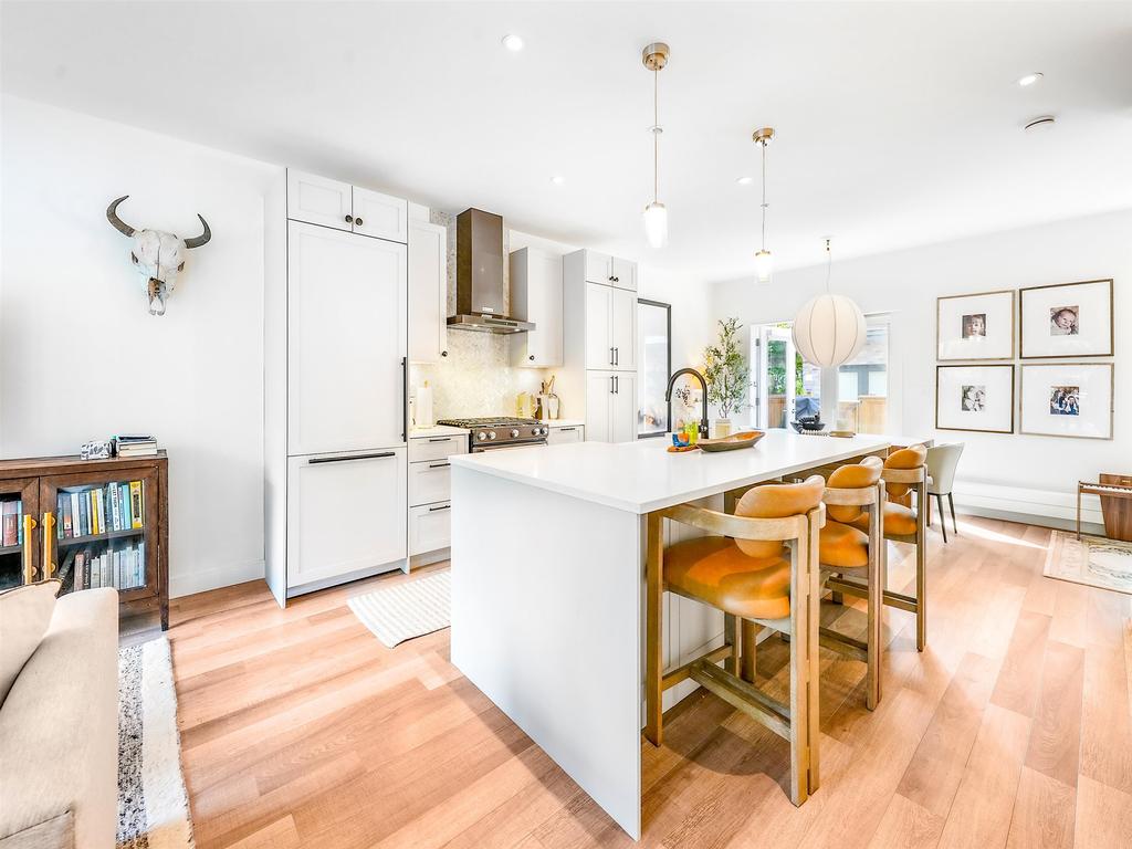 Listing Image for R3156600