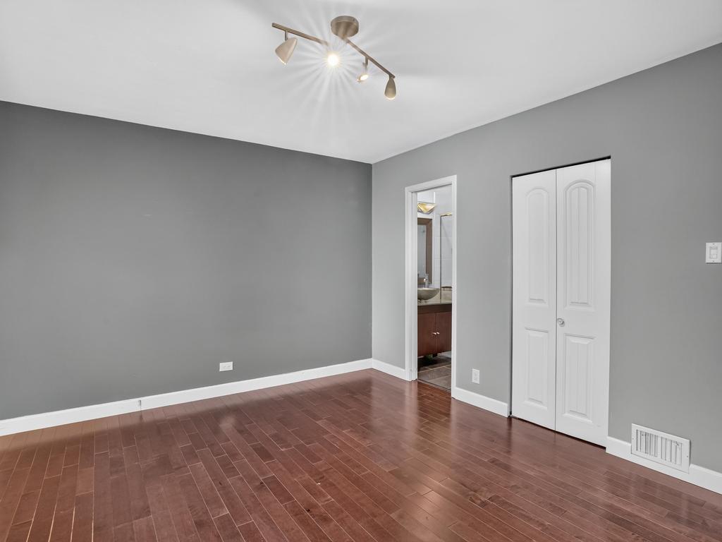 Listing Image for R3156627