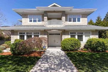 2397 Kings Ave, Dundarave