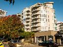 202 588 16 St, Ambleside