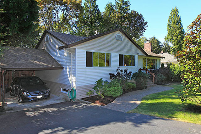 725 Blythwood Drive, Delbrook