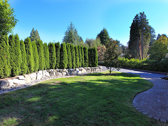 725 Blythwood Drive, Delbrook â€” photo 3