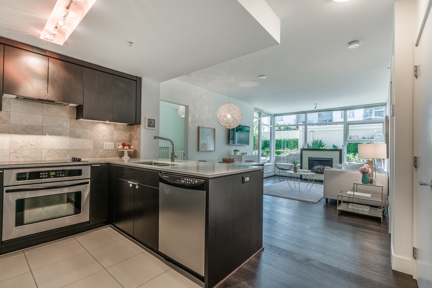 307 158 13th Street East, Central Lonsdale