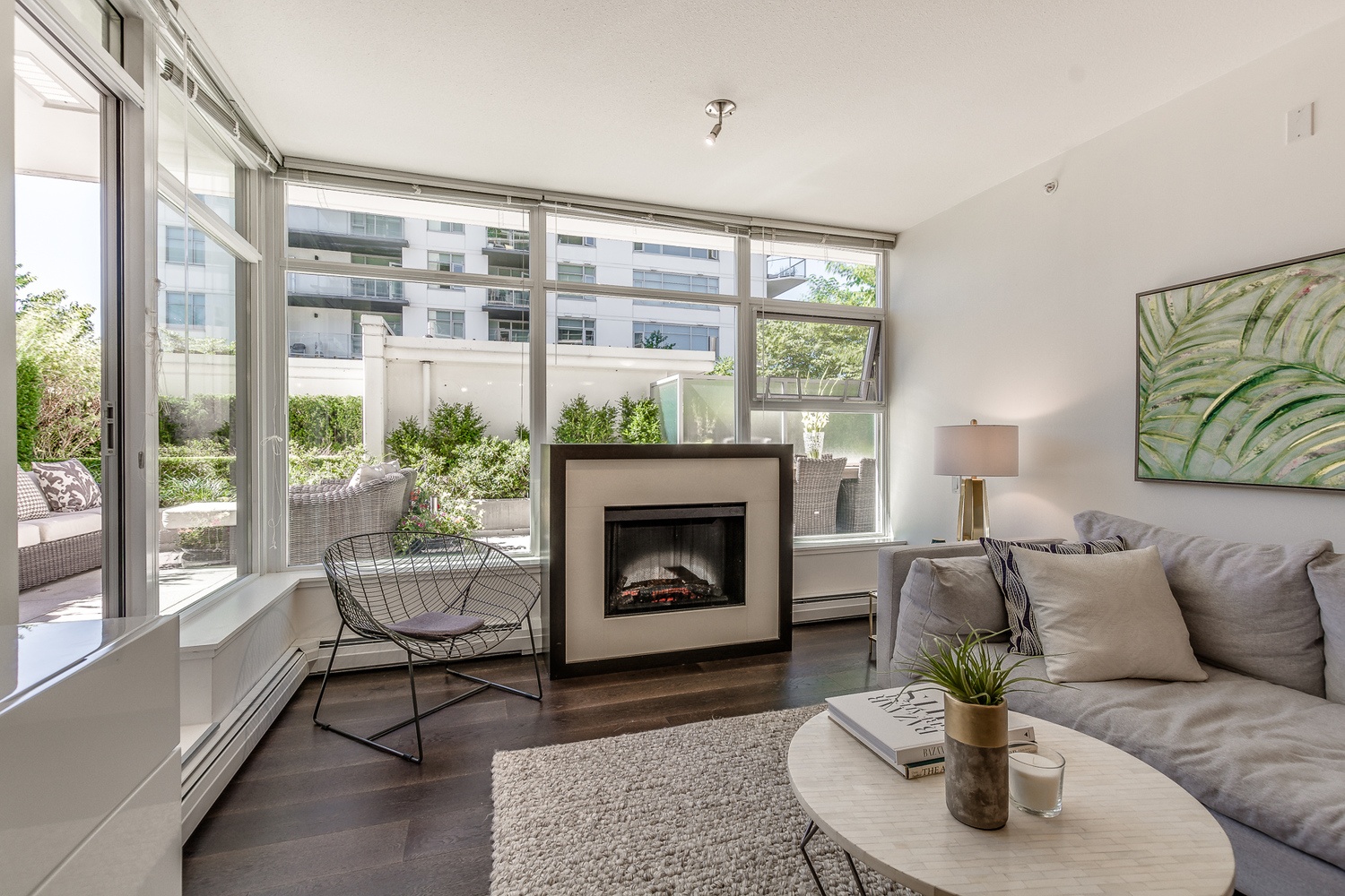 307 158 13th Street East, Central Lonsdale â€” photo 2