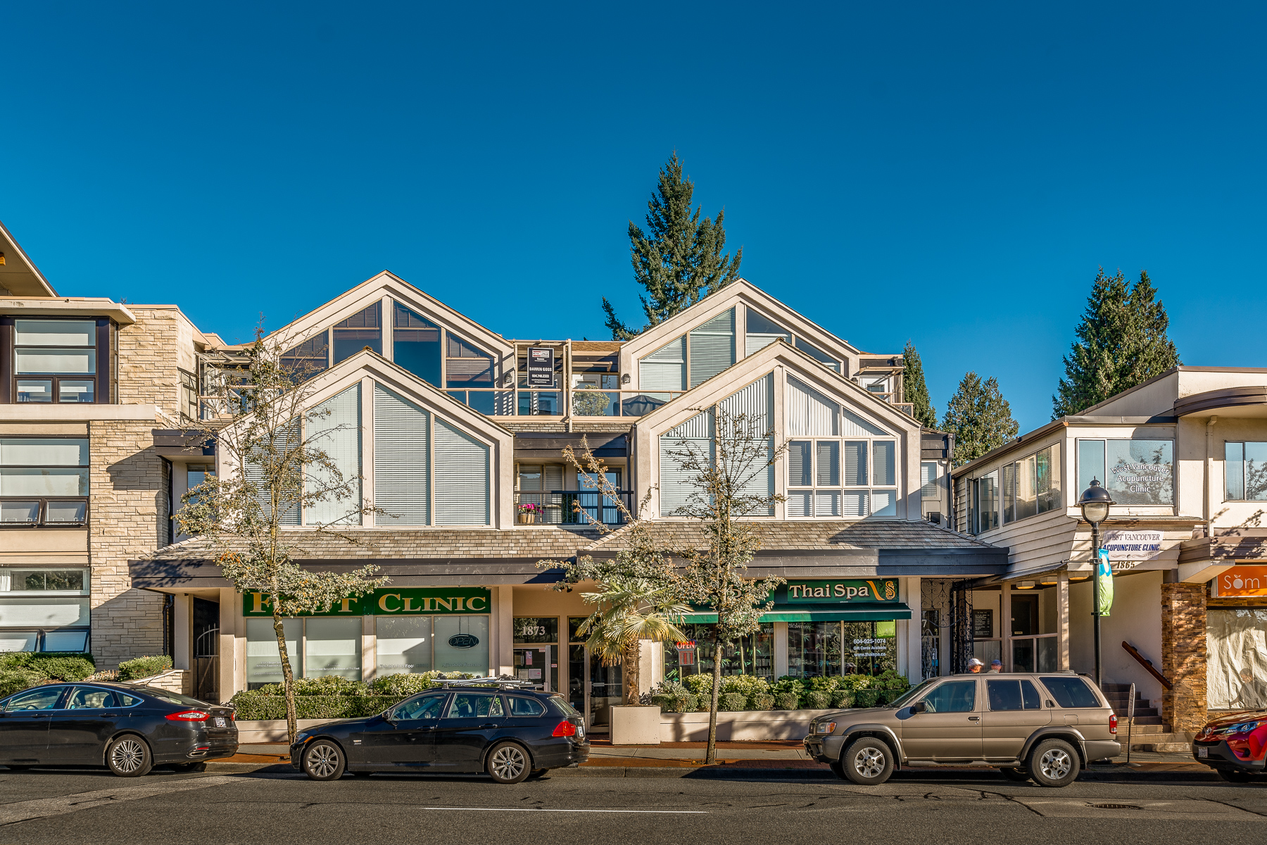 204 1871 Marine Drive, Ambleside