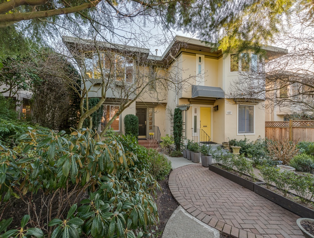2330 Marine Dr, Dundarave