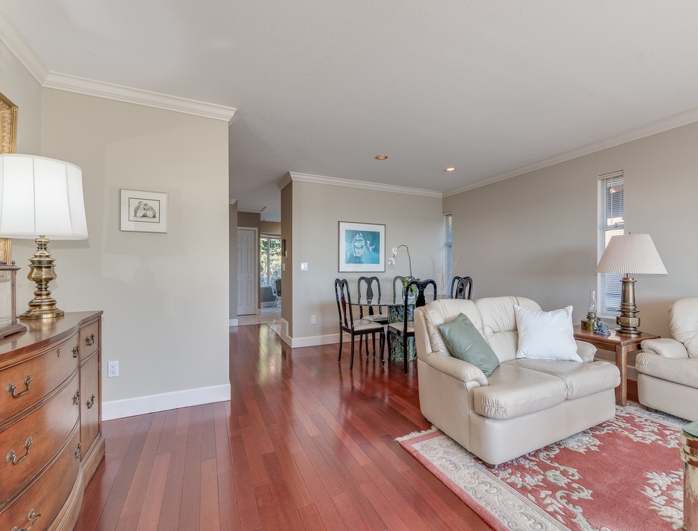 2330 Marine Dr, Dundarave â€” photo 4