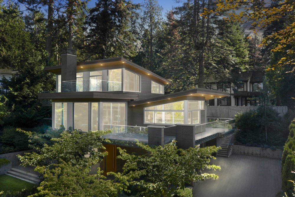 7170 Cliff Road, Whytecliff