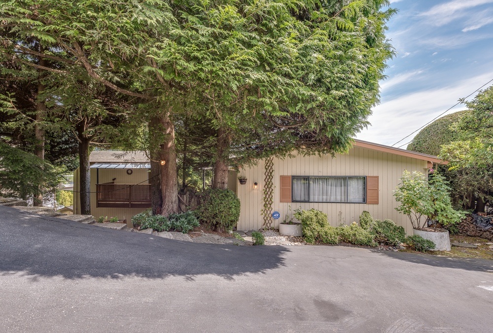493 Craigmohr Drive, Glenmore