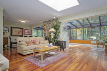4848 Hoskins Rd, Lynn Valley