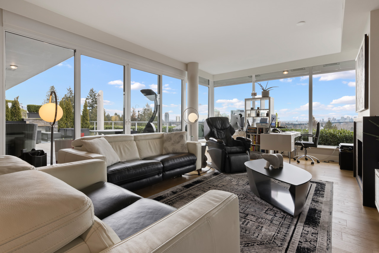 602 908 Keith Road, Park Royal