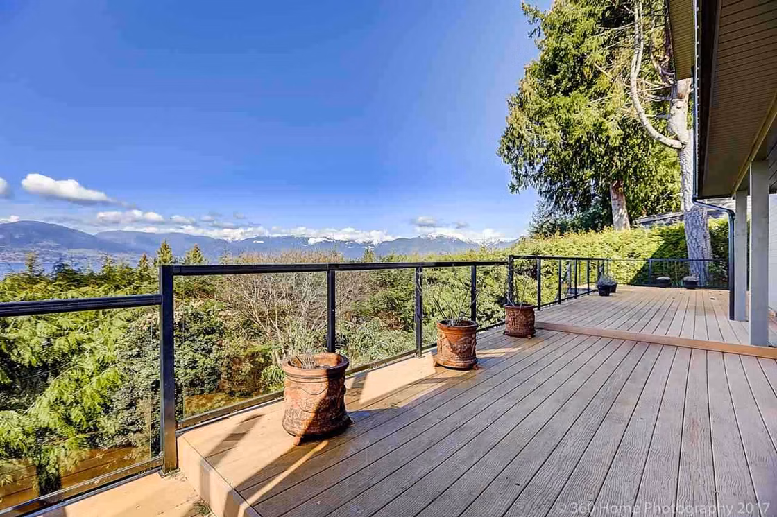 340 Bayview Rd, Lions Bay