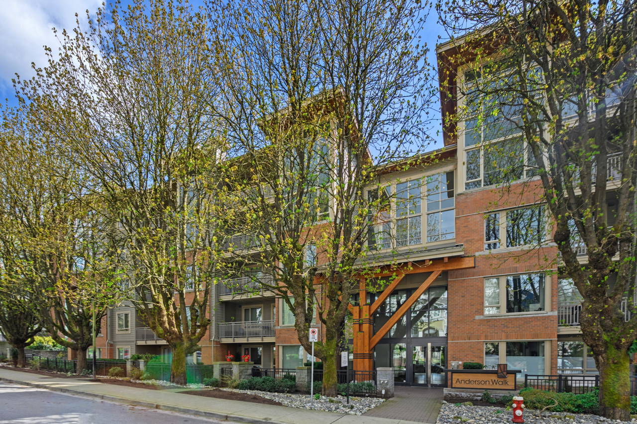 117 119 West 22nd St, Central Lonsdale