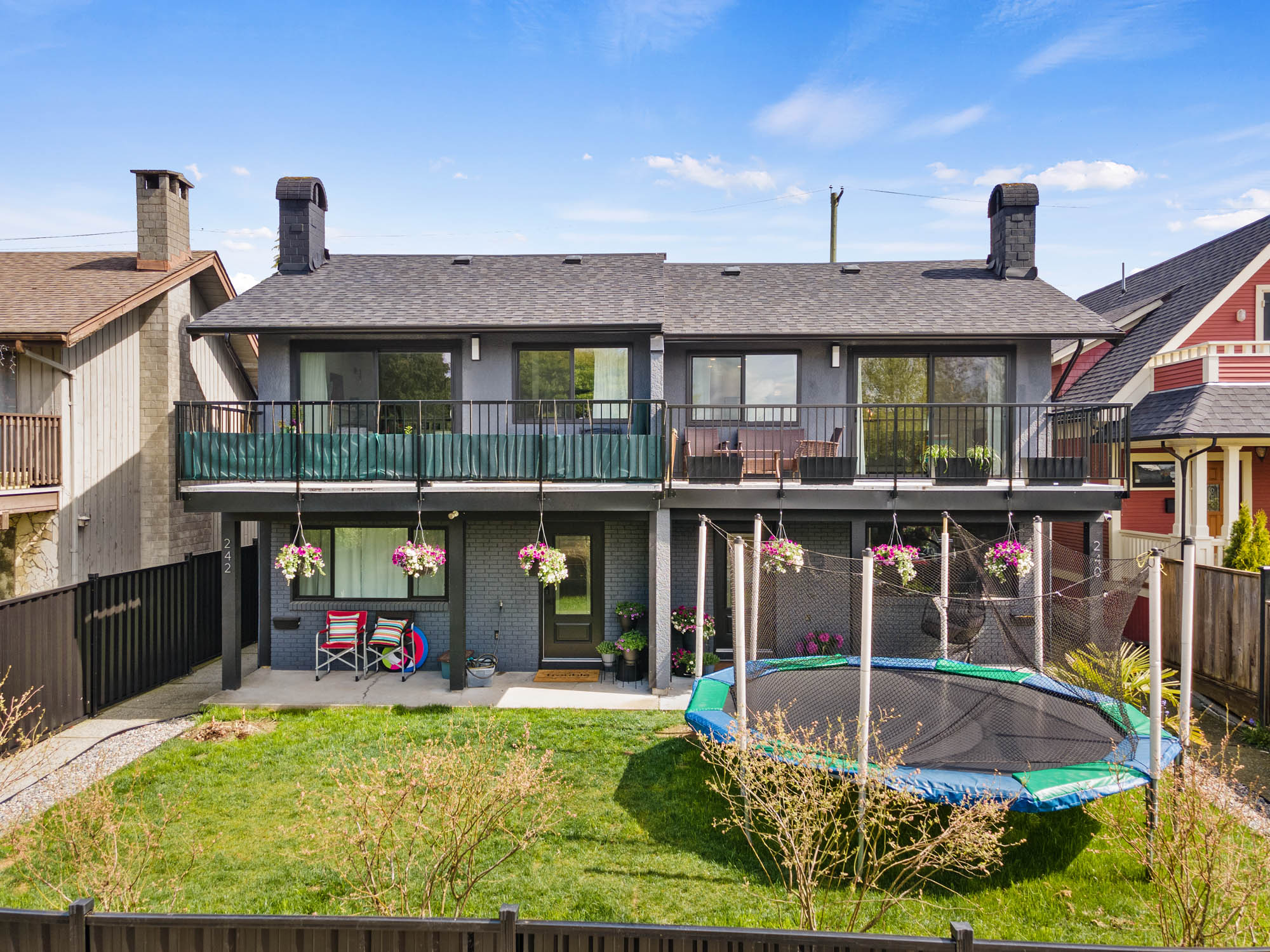 240 - 242 West 5th Street, Lower Lonsdale