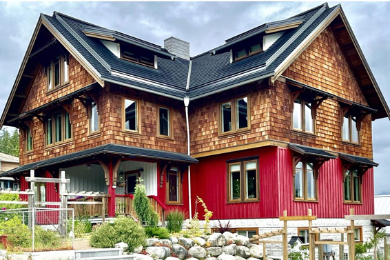 794 Chamberlin Road, Gibsons & Area