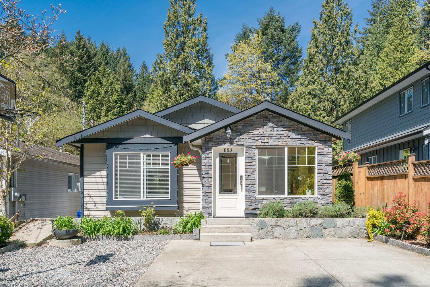 883 Seymour Boulevard, Seymour