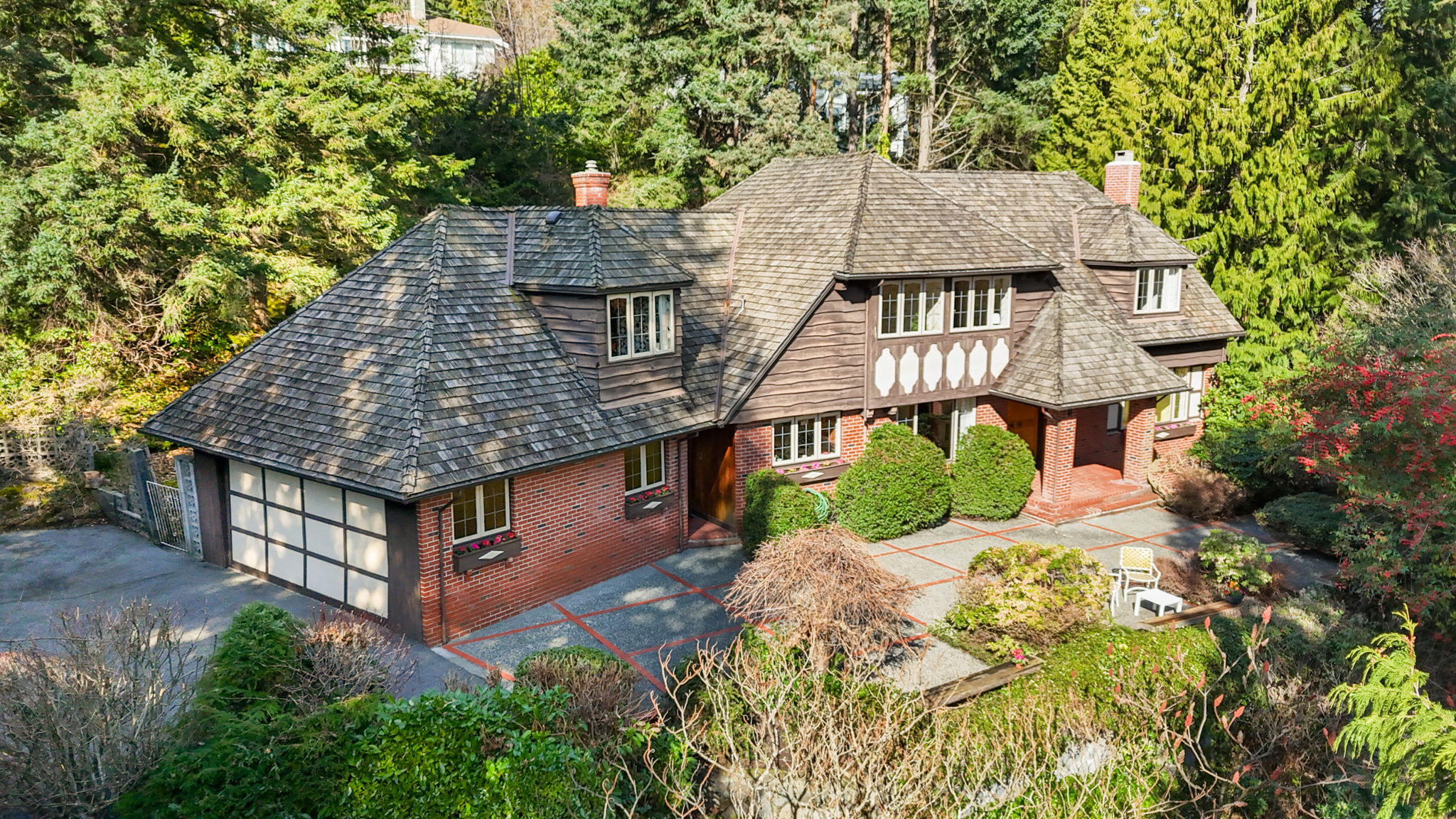 895 Elveden Row, British Properties