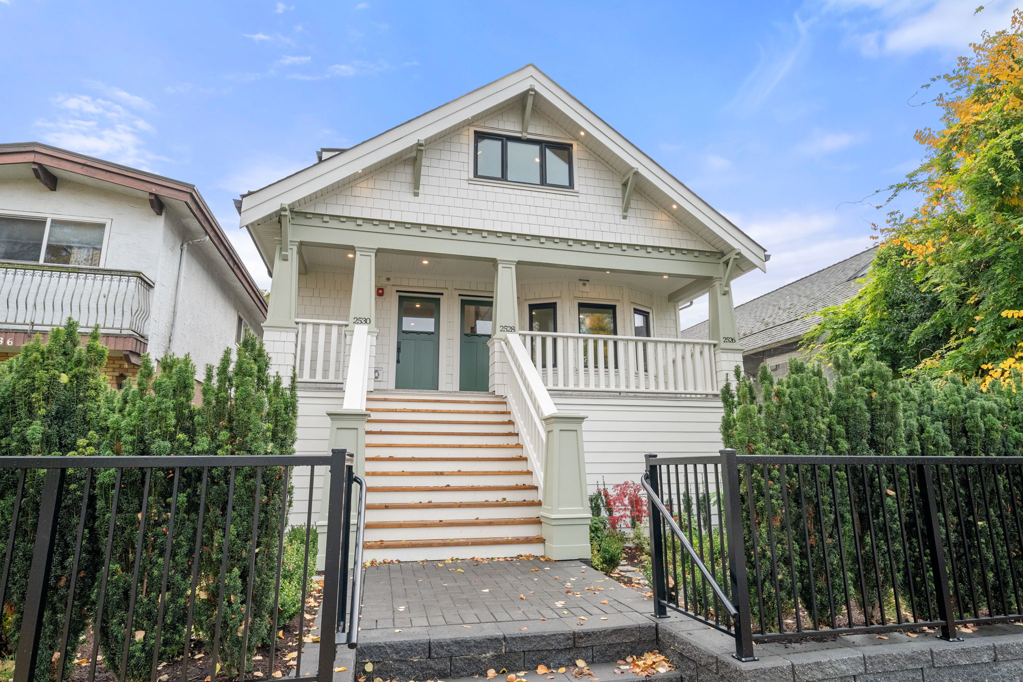 2528 McGill Street, Hastings Sunrise â€” photo 2