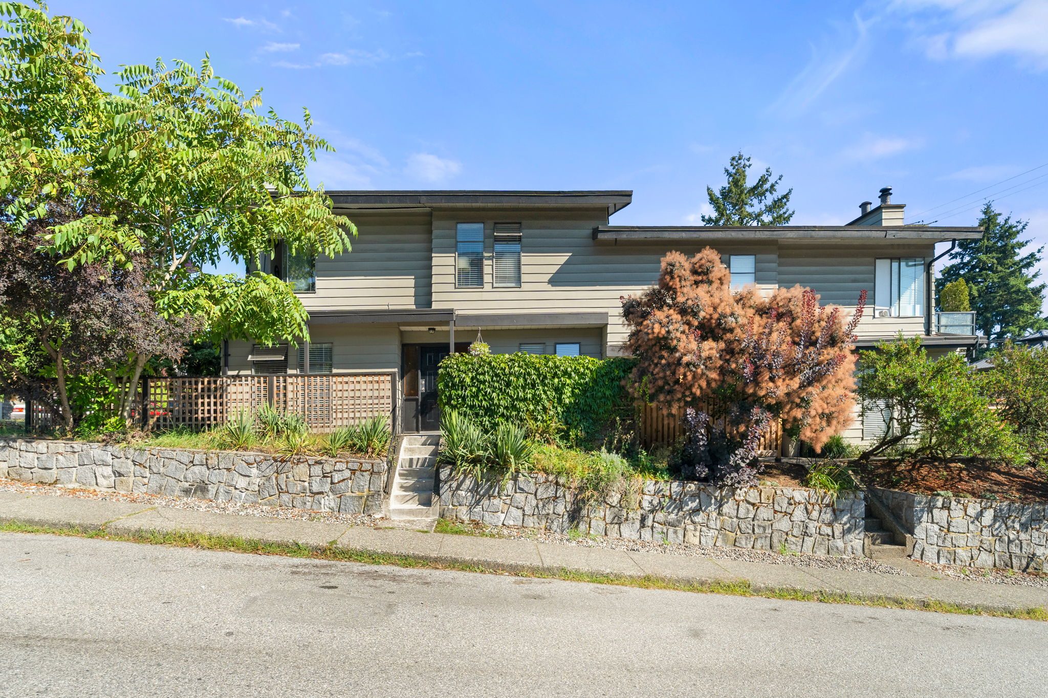 140-142 St. Patricks Avenue, North Vancouver — photo 5