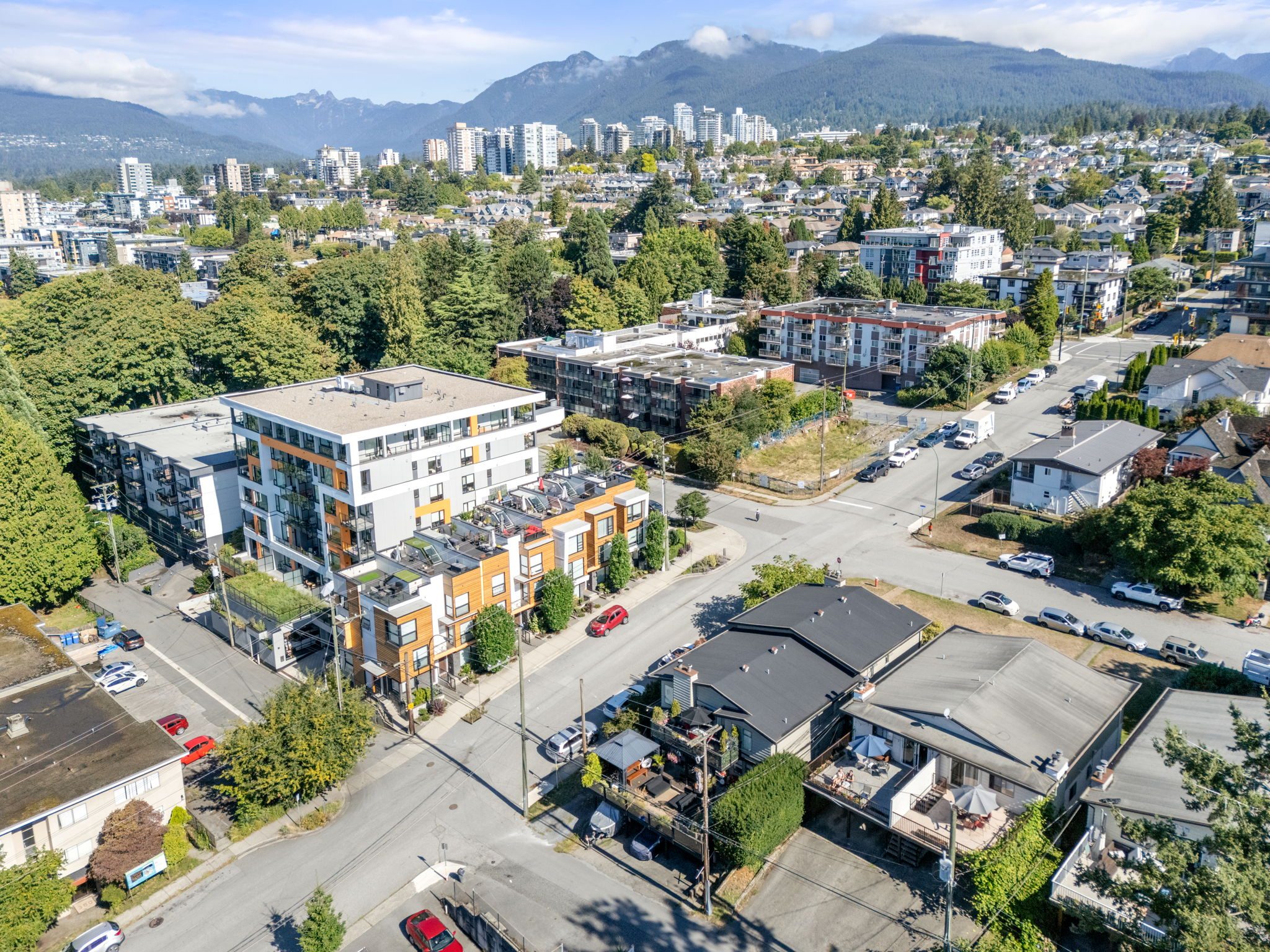140-142 St. Patricks Avenue, North Vancouver